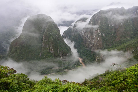 Blick von Machu Picchu auf den Putukusi (Peru)